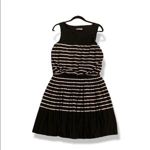 Dressbarn Black White Striped A-line Sleeveless Dress pleaded
